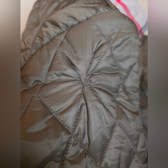 Burberry Quilted Double-Breasted Olive Trench Coat - Picture 4 of 8